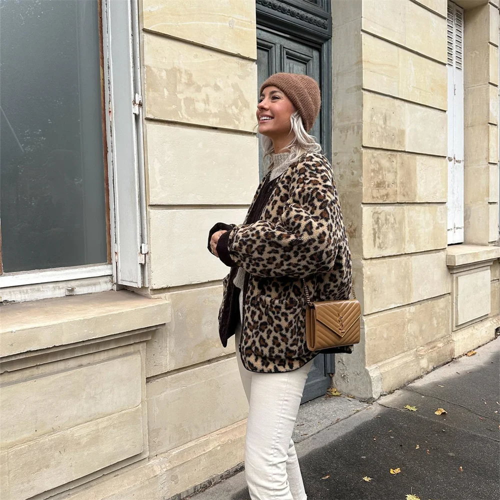 Ruby - Women's Fleece Leopard Jacket