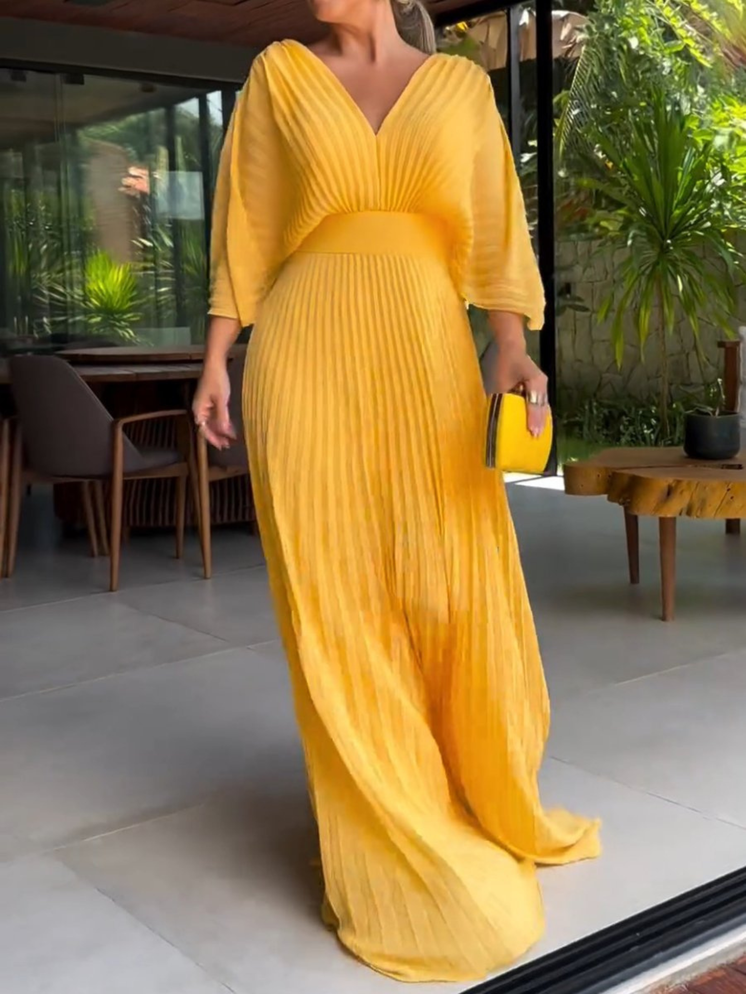 Maddy - Women's Pleated Maxi Dress