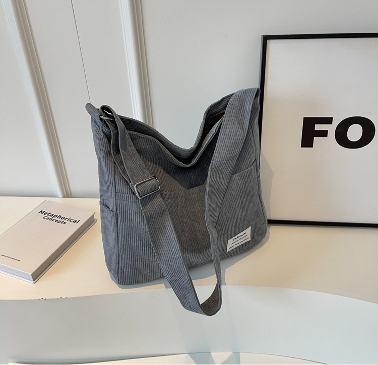 Briony - Women's Shoulder Bag