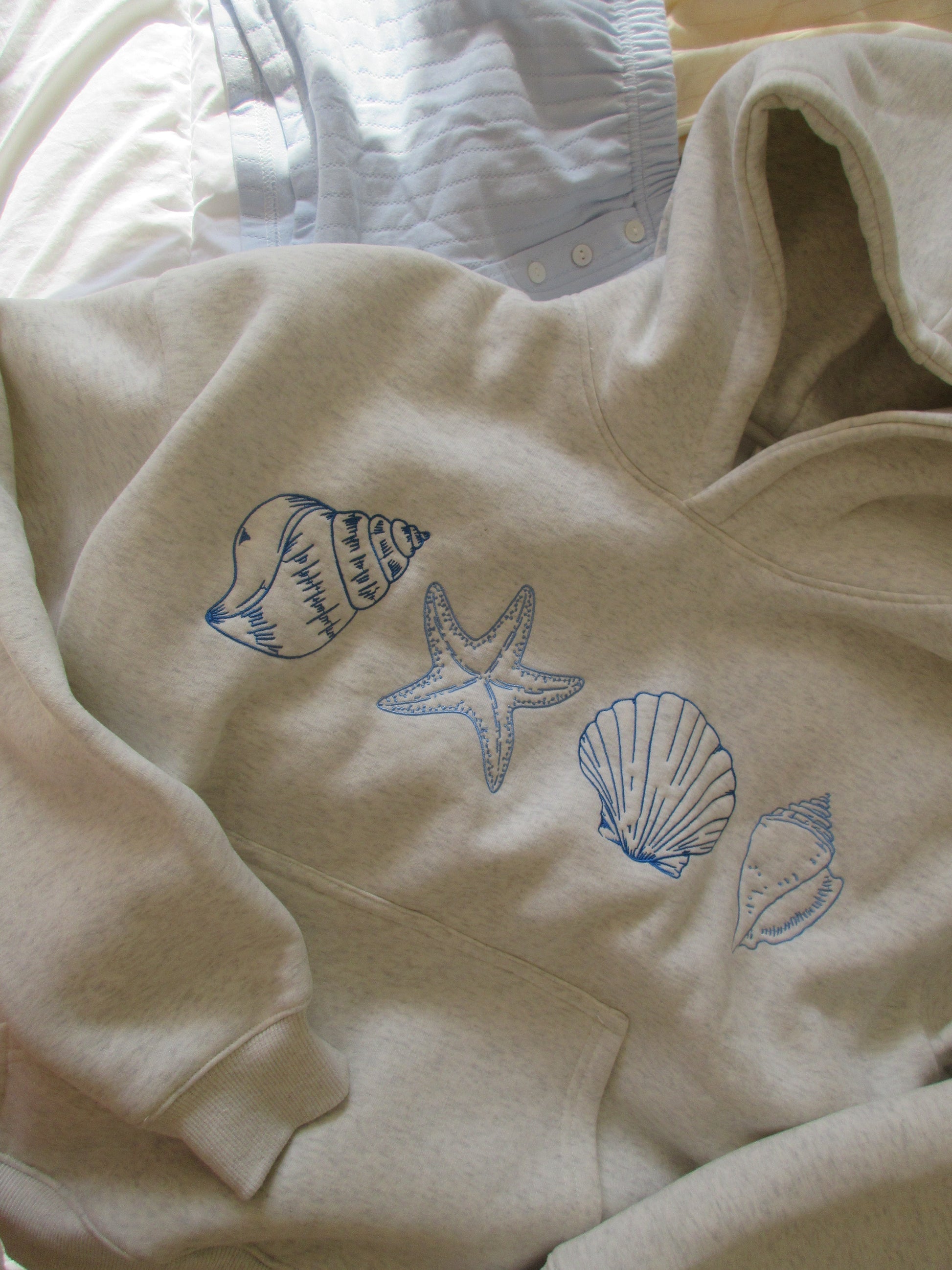 Livia - Women's Seashell Print Hoodie