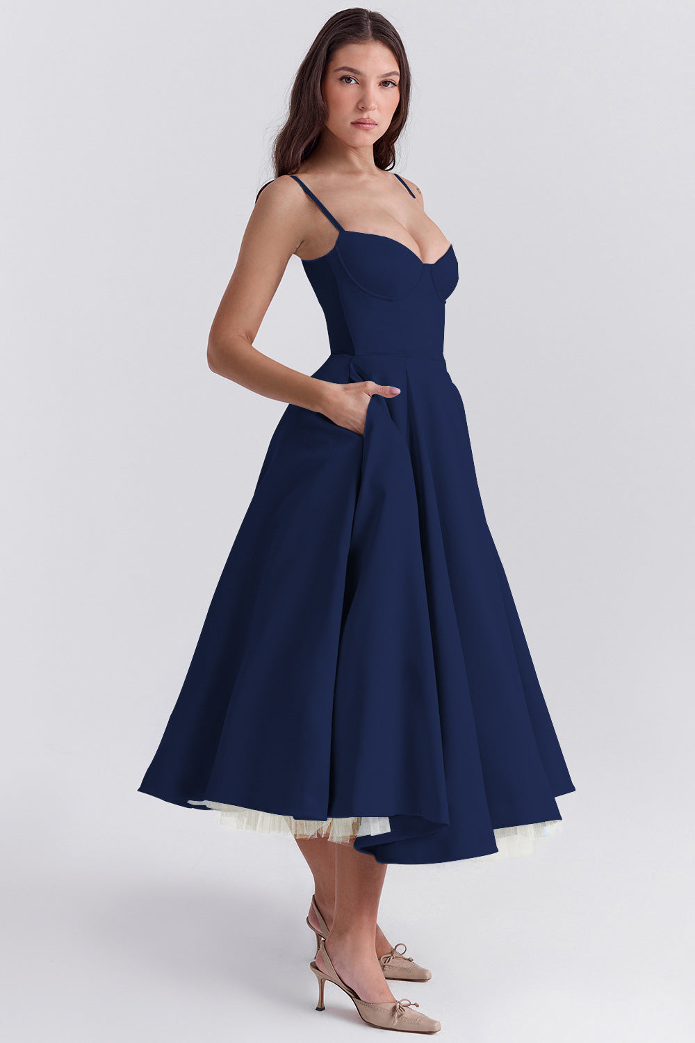 Abito midi da donna con bustino e tasche