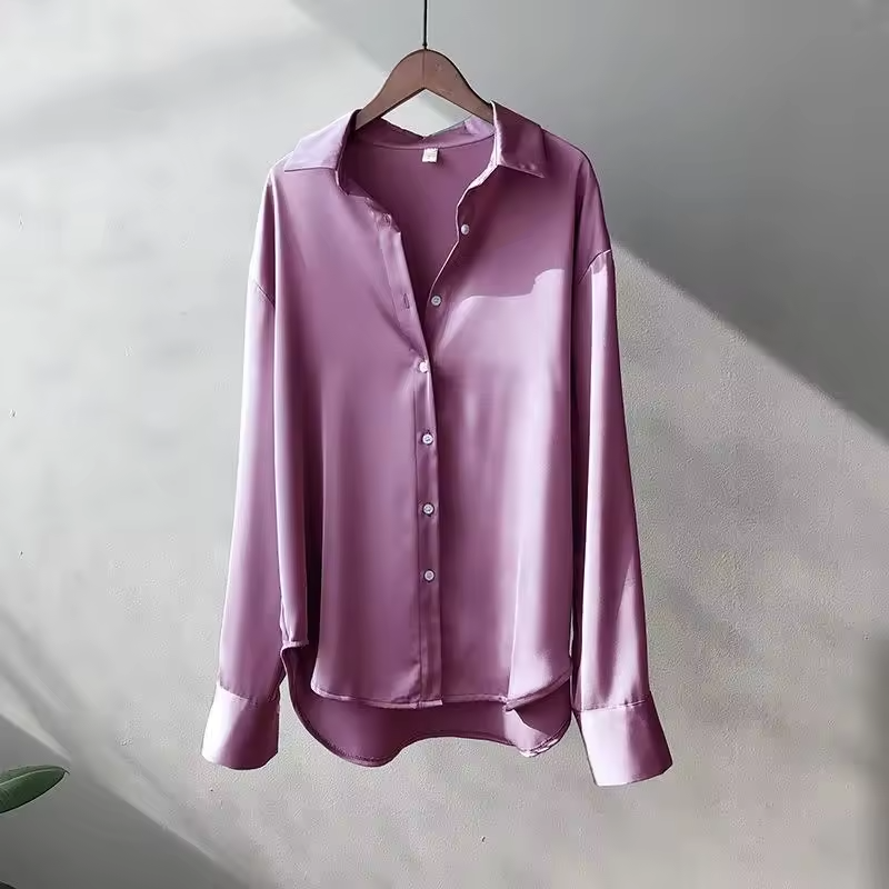 Camicia in raso abbottonata a maniche lunghe in camicetta di seta da donna