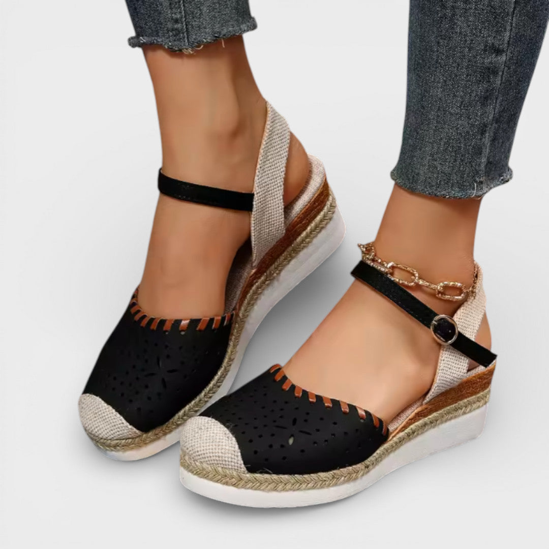 Women's closed toe espadrille wedge sandals in black