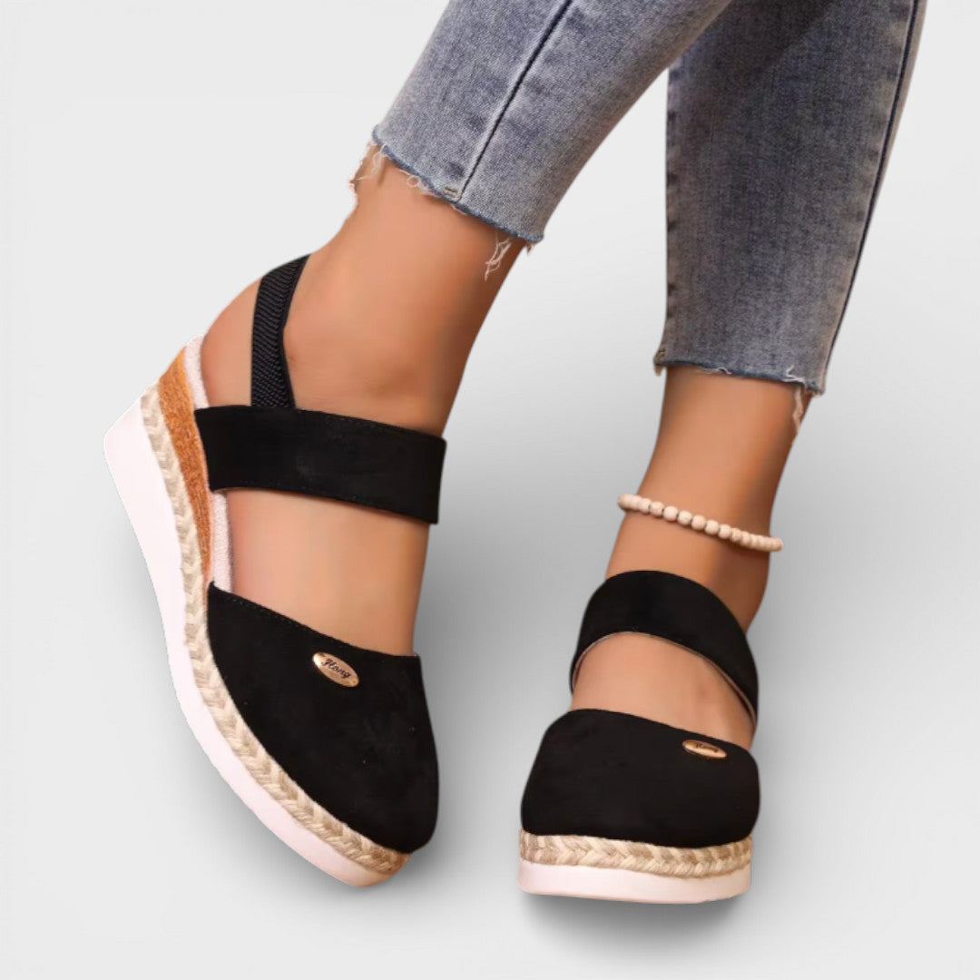 Espadrillas con zeppa da donna a punta chiusa e cinturino alla caviglia