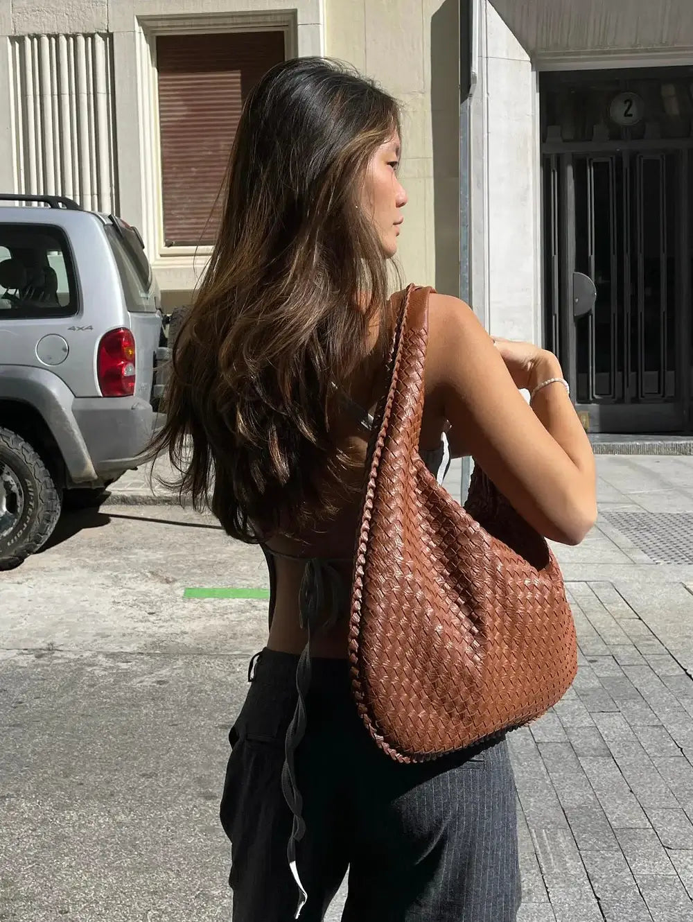 Arielle - Women's Woven Shoulder Bag XL