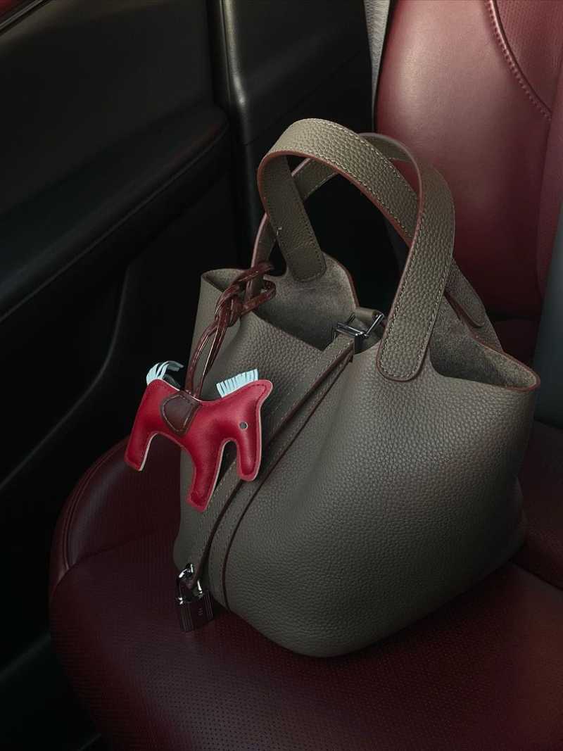 Jade - Women's Vegan Leather Bag - photo 4
