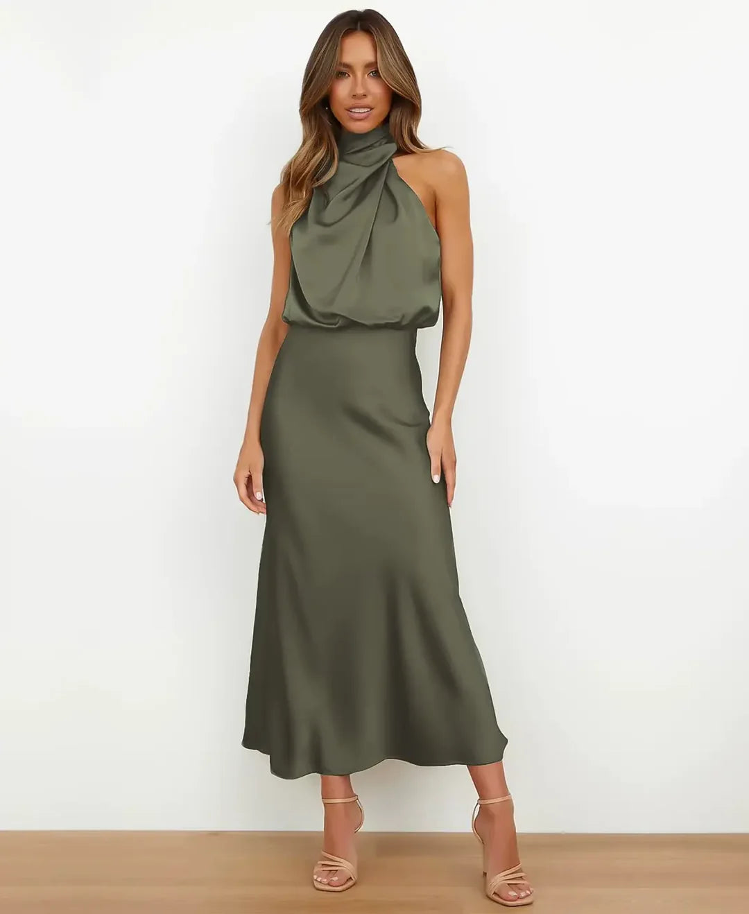 Sophie - Robe midi élégante en satin à dos nu