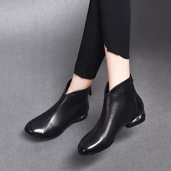 Anwen - Women's Ankle Boots with Round Toe and a Flat Sole - photo 1