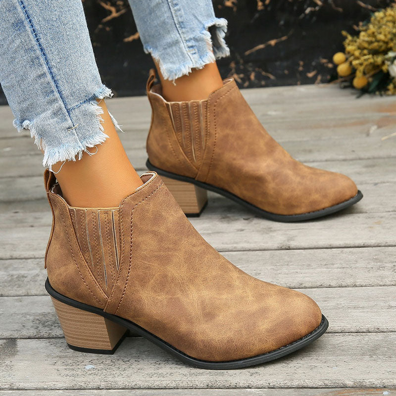 Beatrix - Women's Chelsea Boots with Stacked Heel - photo 4
