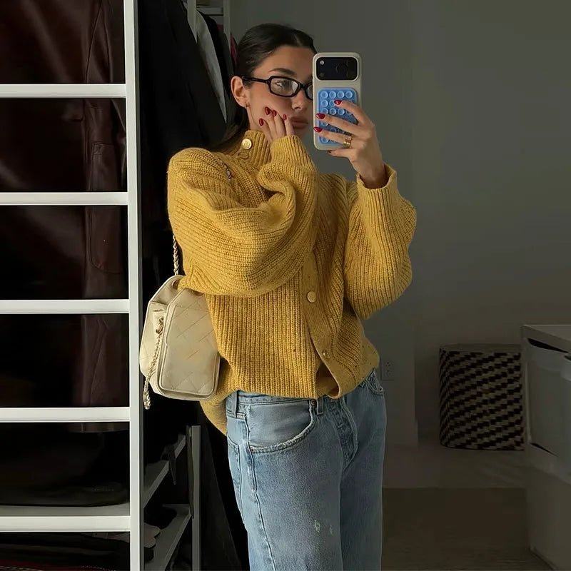 Beatrix - Women's Relaxed Cardigan in Knit - photo 3