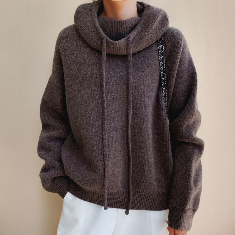 Lucy - Women's Oversized Knit Hoodie with Drawstring