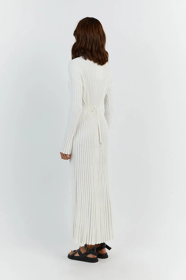 Cyra - Women's Ethereal Lines Maxi Dress