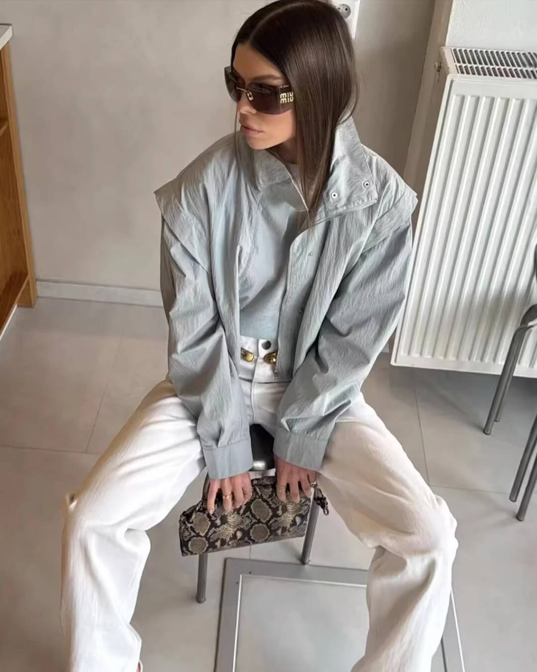 Dove - Women's Cropped Jacket with Collar - photo 6