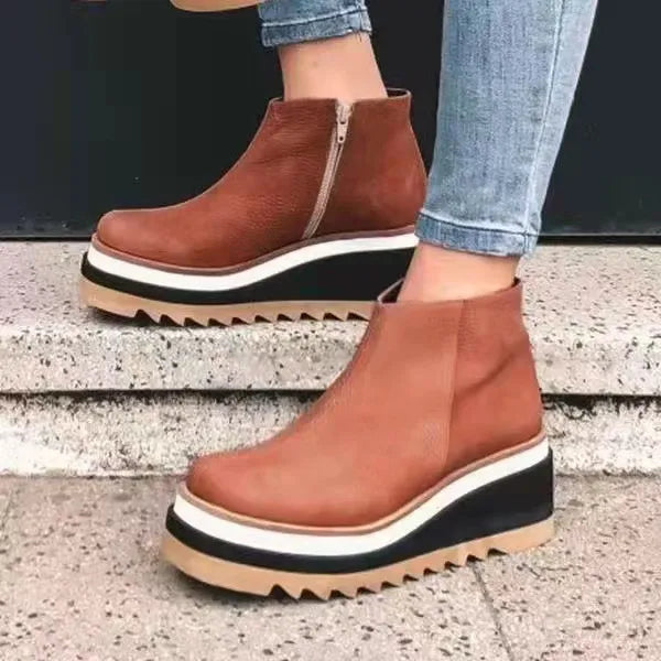 Elsie - Women's Ankle Boots with Side Zip and Platform Sole - photo 1