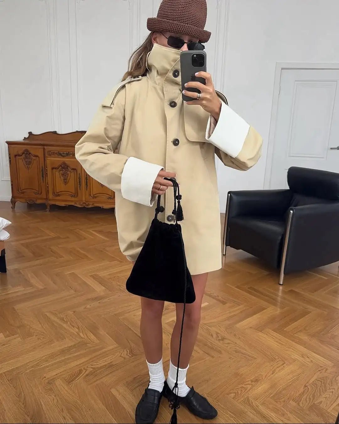 Everleigh - Women's Relaxed Trench Coat in Colour Block with Ruching - photo 4