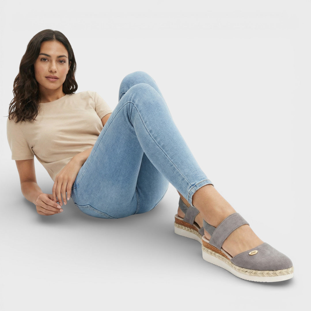 Espadrillas con zeppa da donna a punta chiusa e cinturino alla caviglia