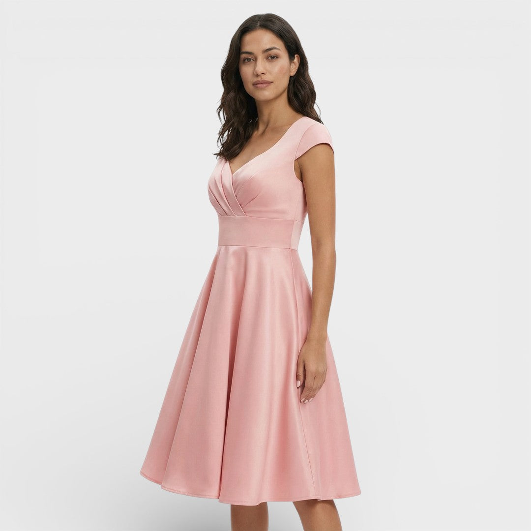 Women's Short Sleeve V Neck Pleated Midi Dress