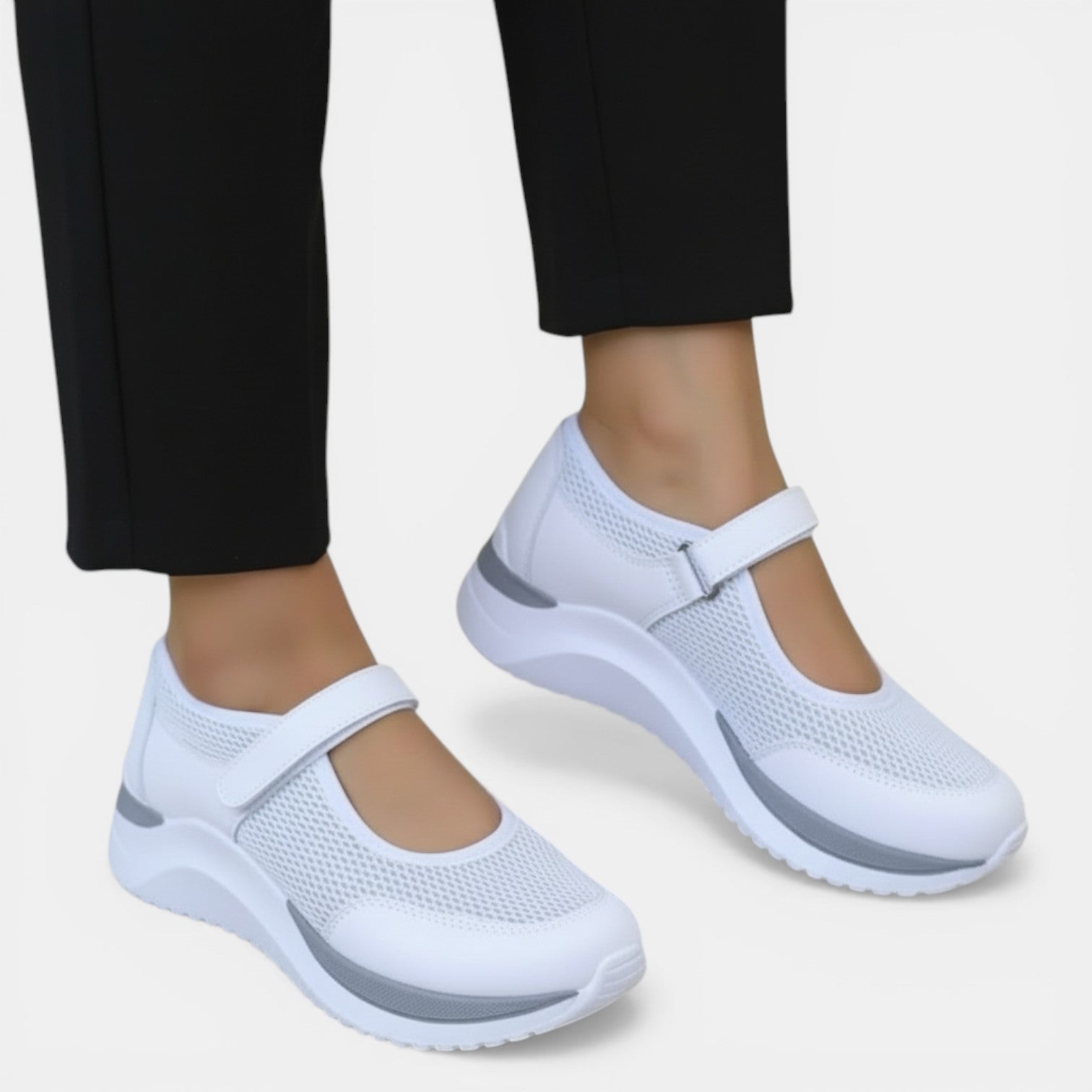 Sneakers Mary Jane da donna in mesh con suola comfort