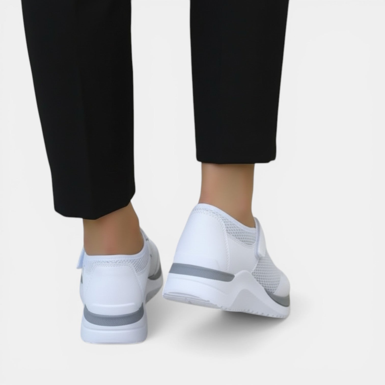 Sneakers Mary Jane da donna in mesh con suola comfort