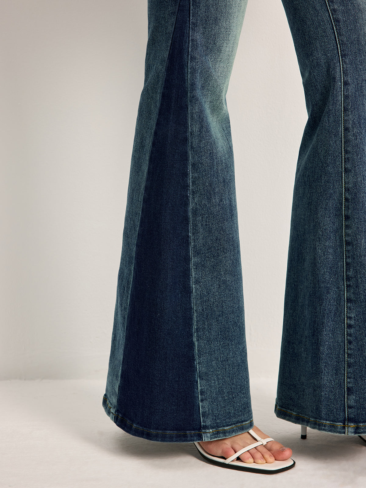 Greer - Women's Two-Tone High Waist Bootcut Flare Jeans - photo 7