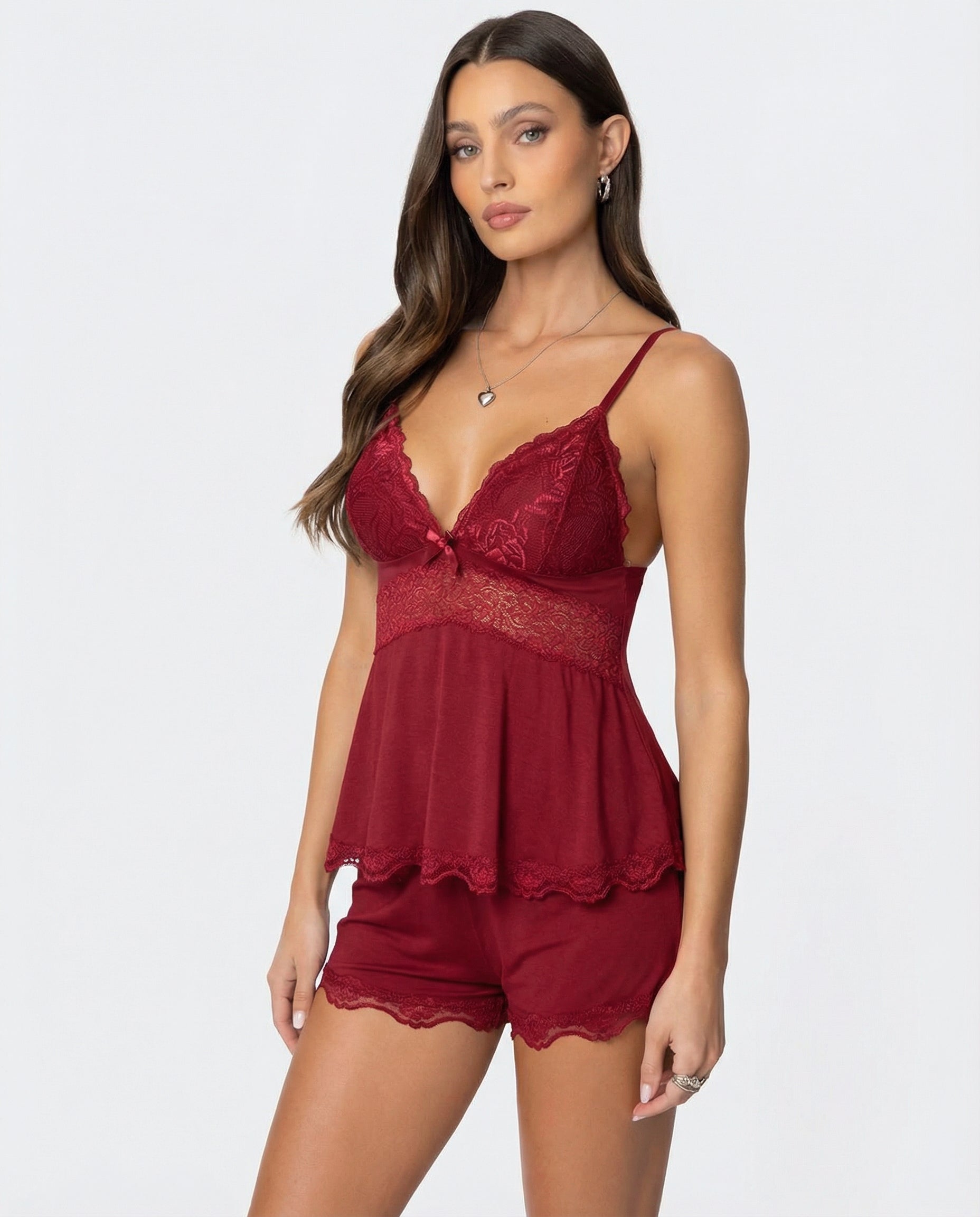 Pijama de mujer de dos piezas: top de tirantes con encaje y short