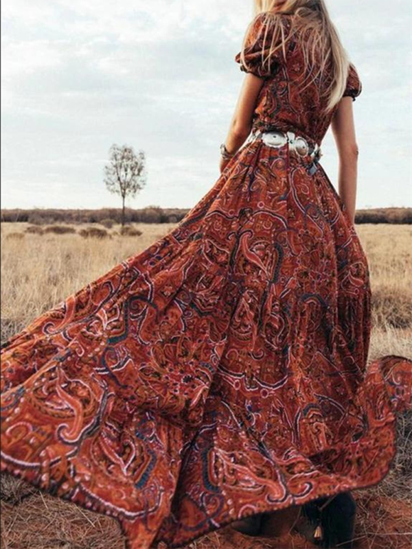 Coraline - Women's Bohemian Maxi Dress with Paisley Print and V-Neck