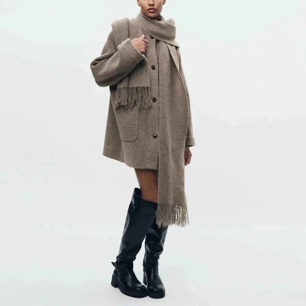 Janet - Women's Relaxed Jacket in Knit with Button Front - photo 4