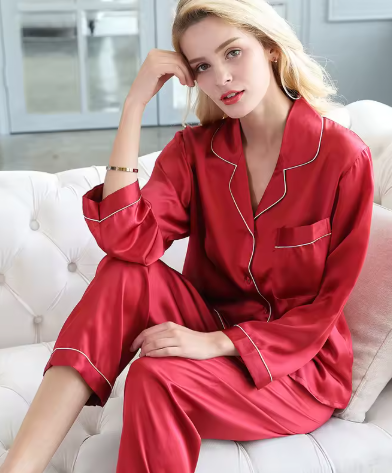 Lucinda - Women's Button-Front Pyjama Set with Long Sleeves