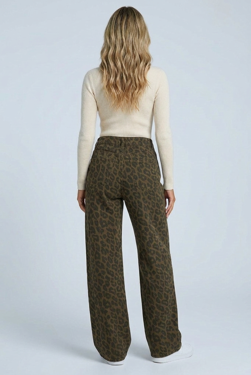 Back view showing the patch pockets and allover leopard print