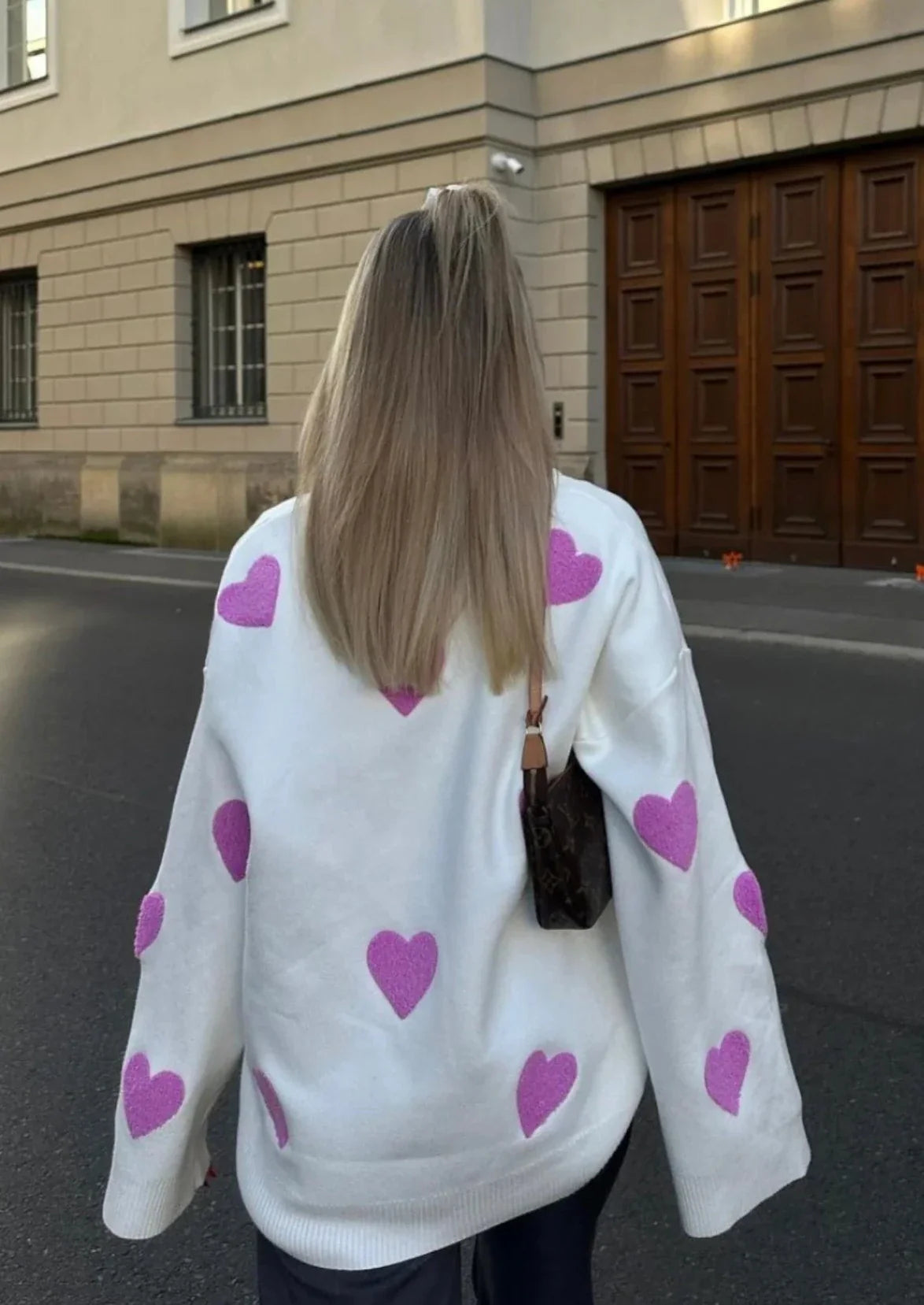 Queenie - Women's Heart Print Knit Jumper - photo 10