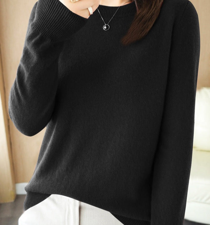 Quintessa - Women's Relaxed Jumper with Roll Neck - photo 2