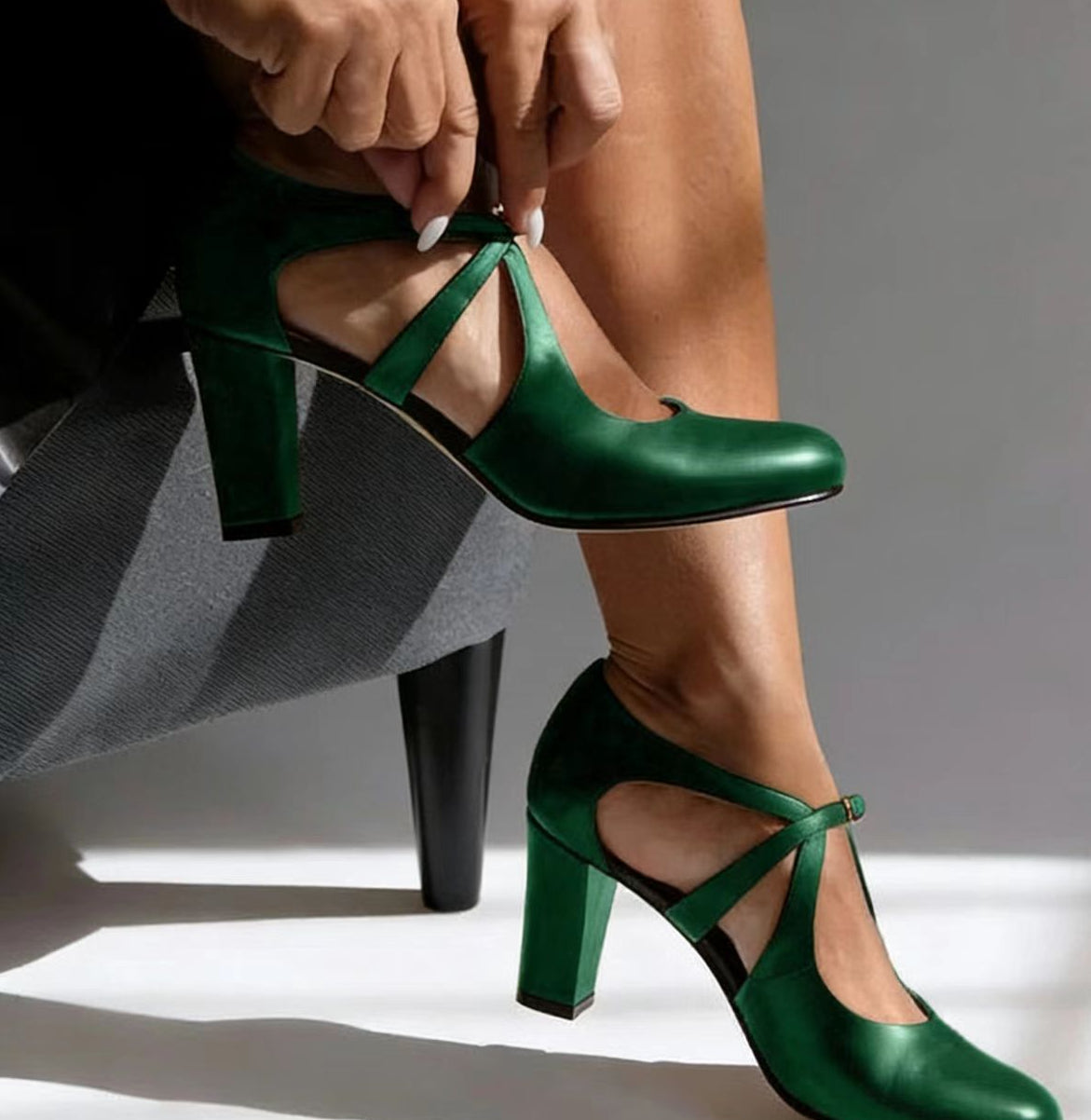Raven - Women's Court Shoes with Bar Strap - photo 2