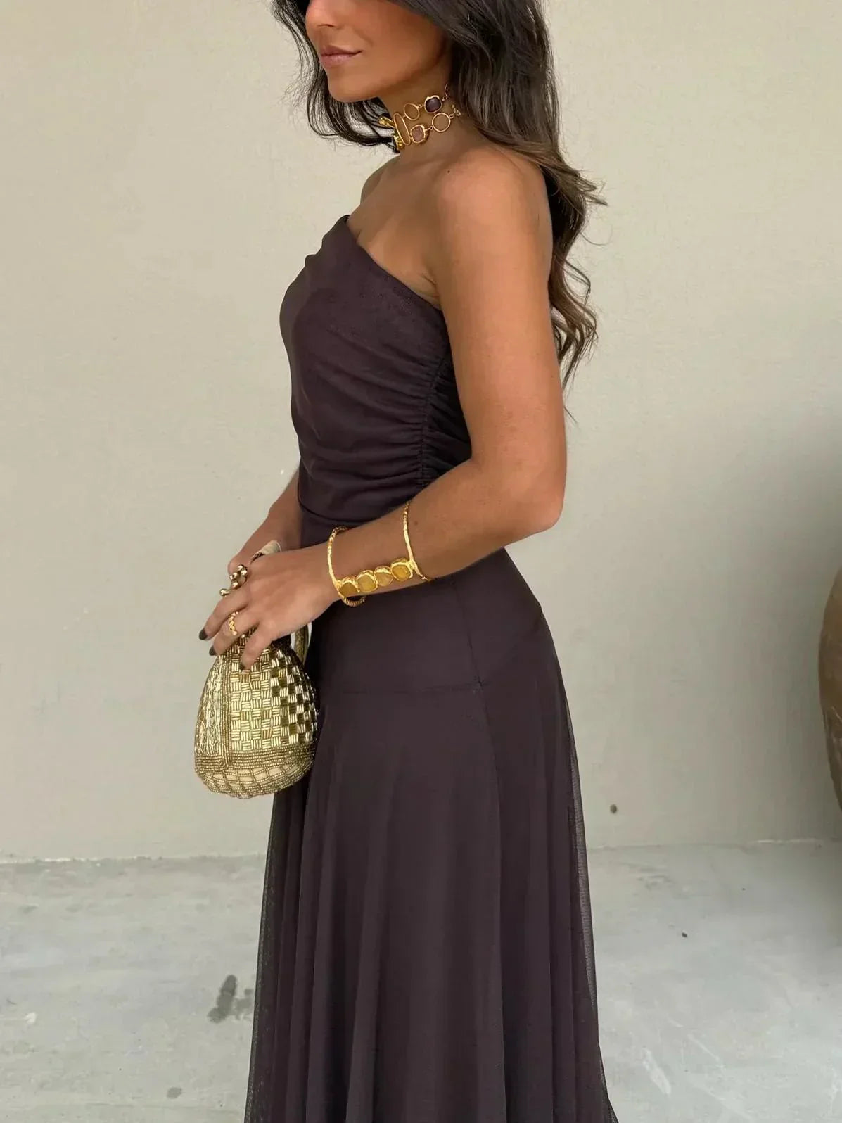 Odette - Women's Off-Shoulder Maxi Dress in Chocolate