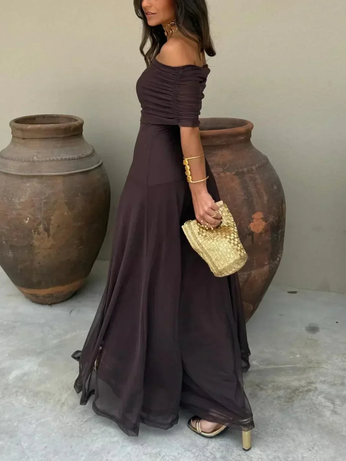 Odette - Women's Off-Shoulder Maxi Dress in Chocolate