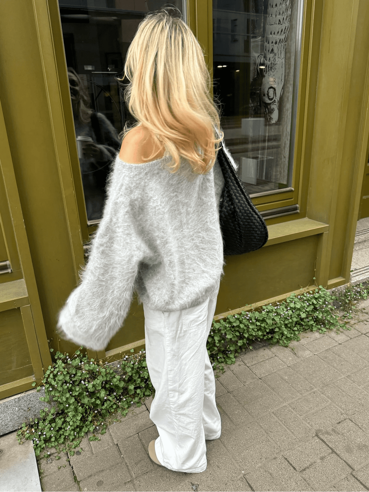 Rosewyn - Women's Jumper in Knit with Off-Shoulder Neckline - photo 7