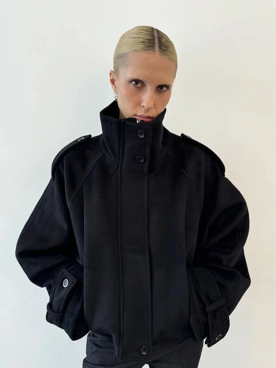 Shona - Women's Relaxed Jacket with Button Front - photo 3