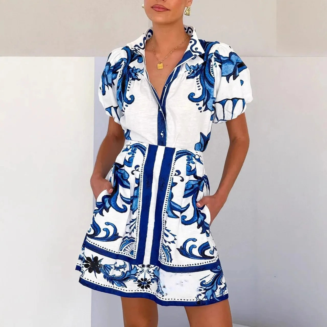 Mini-robe d’été pour femme – manches bouffantes à fleurs