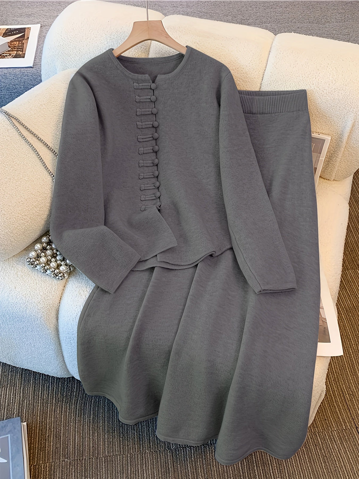 Women's Asymmetric Two-Piece Set with a Clean Seam Finish – view 3
