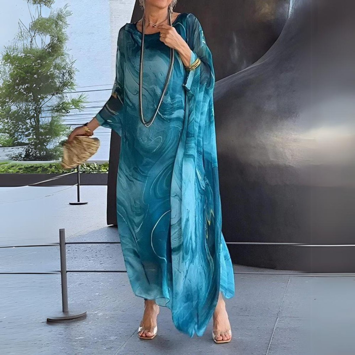 Women's Flowy Batwing-Sleeve Maxi Long Sleeve Dress Crewneck
