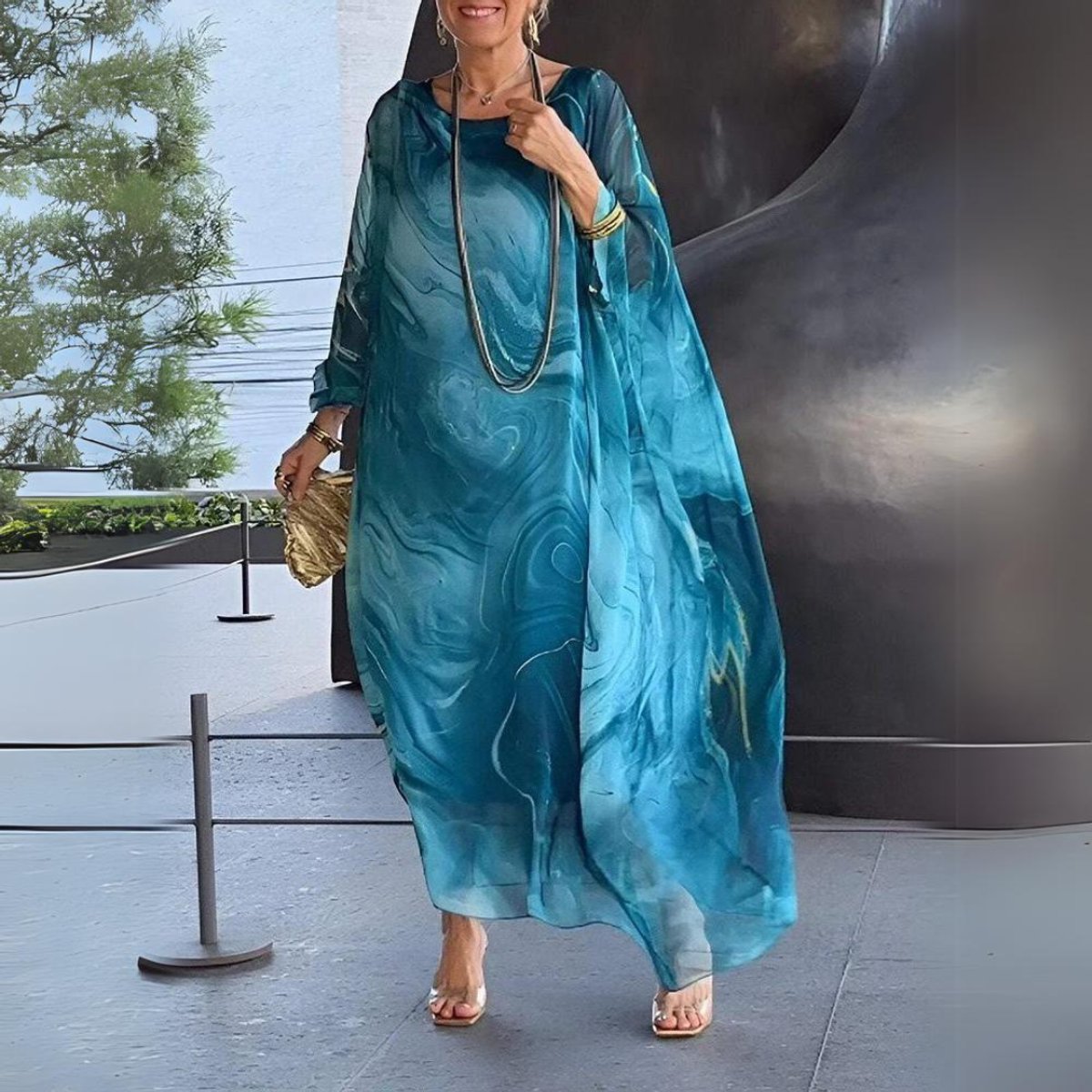 Women's Flowy Batwing-Sleeve Maxi Long Sleeve Dress Crewneck