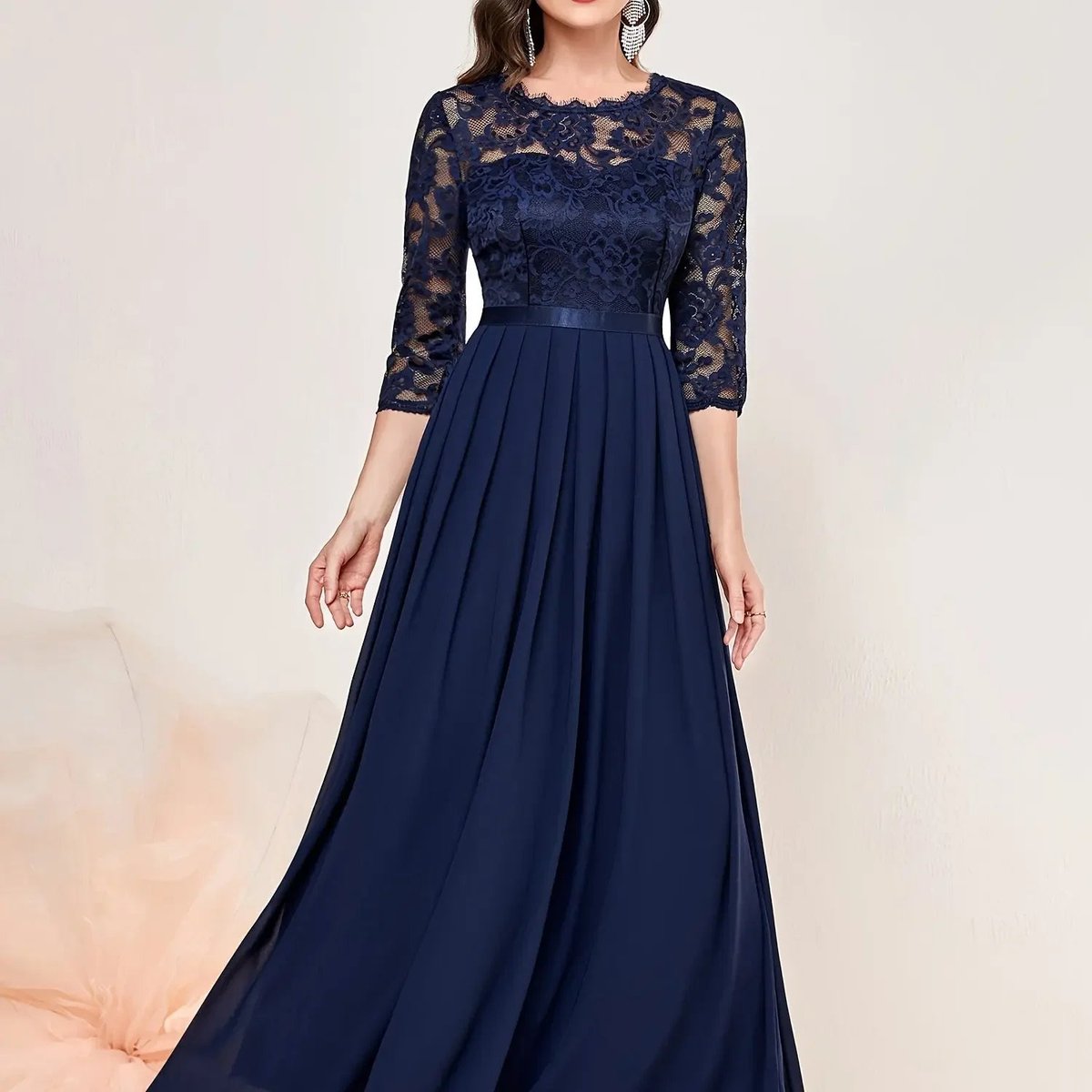 Women's Lace Bodice Three-Quarter Sleeve Maxi Formal Dresses