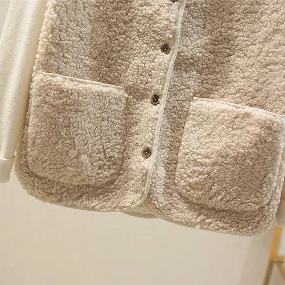 Iris - Chaleco de forro polar sherpa para mujer con botones delanteros