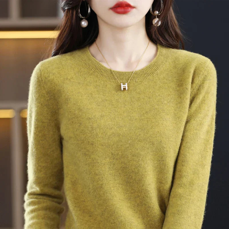 Nadene - Women's Slim Sweater in Elegant Classic Crew Neck - photo 1