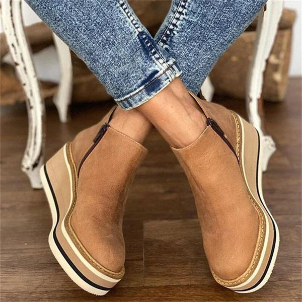 Lorraine – Bottes hautes pour femme montant jusqu’au genou avec petit talon