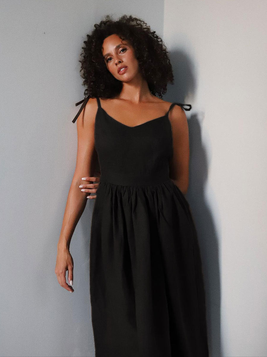 Wynne - Women's Midi Dress with V-Neck - photo 2