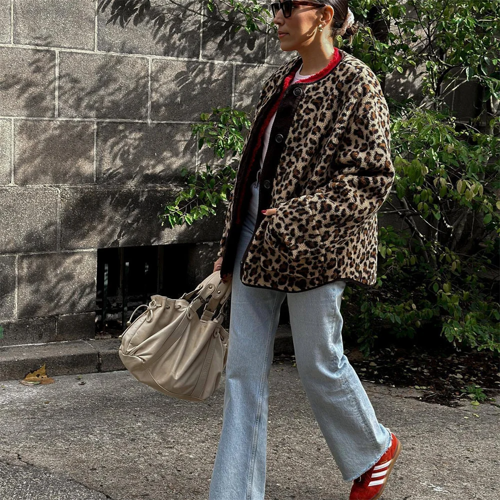 Ruby - Women's Fleece Leopard Jacket