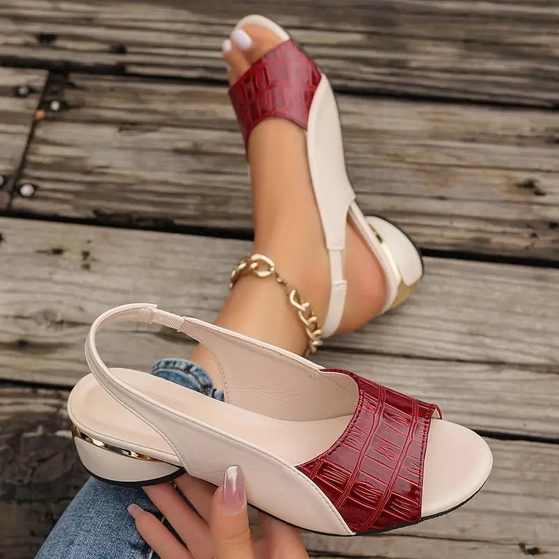 Sandalias de tacón ancho con tira trasera y acabado de cocodrilo para mujer