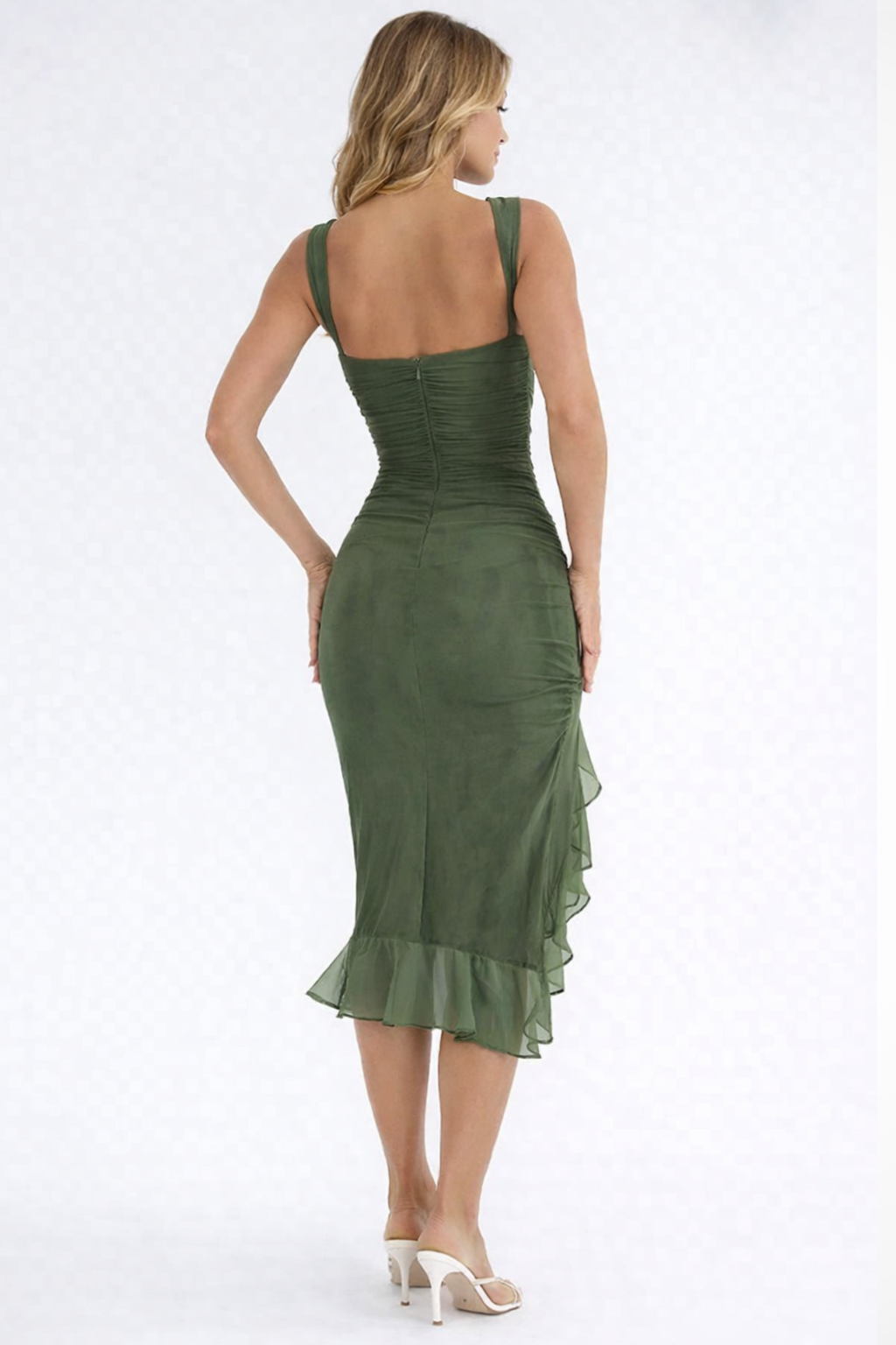 Vestido midi de mujer fruncido con bajo de volante asimétrico