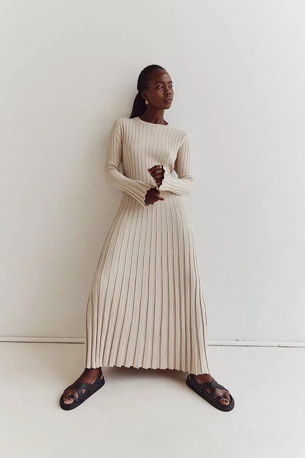 Cyra - Women's Ethereal Lines Maxi Dress