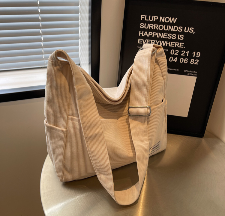 Briony - Women's Shoulder Bag